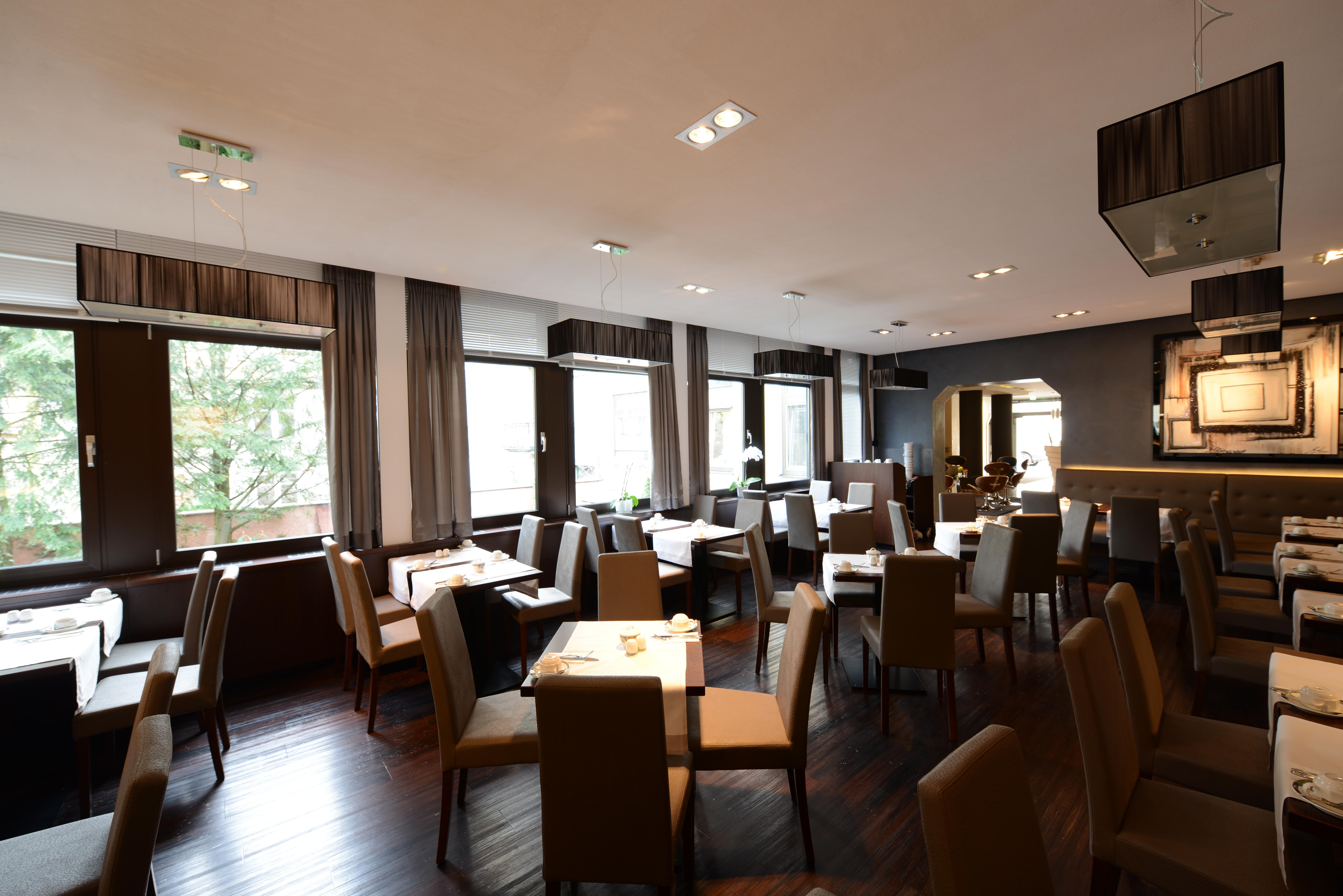 Concorde Hotel 4*